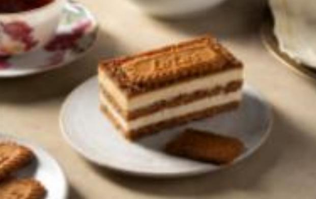 Lotus Biscoff Cake